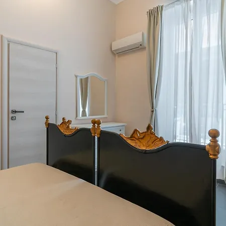 Casa Enza 13 *